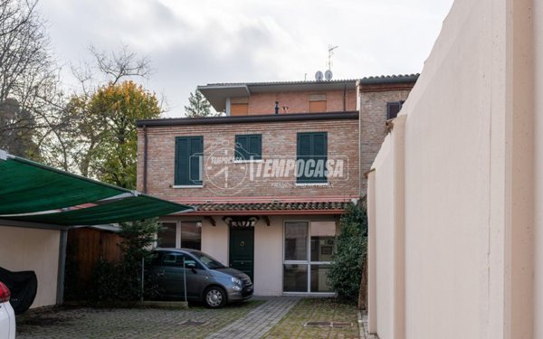 appartamento in vendita a Ferrara in zona Centro Storico