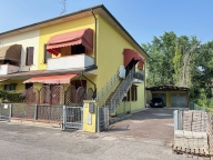 casa indipendente in vendita a Ferrara in zona Marrara