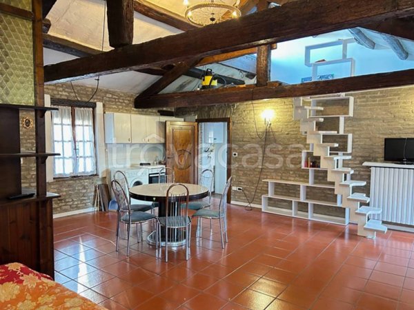 appartamento in vendita a Ferrara in zona Centro Storico