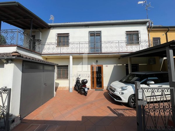 casa indipendente in vendita a Ferrara in zona Centro Storico