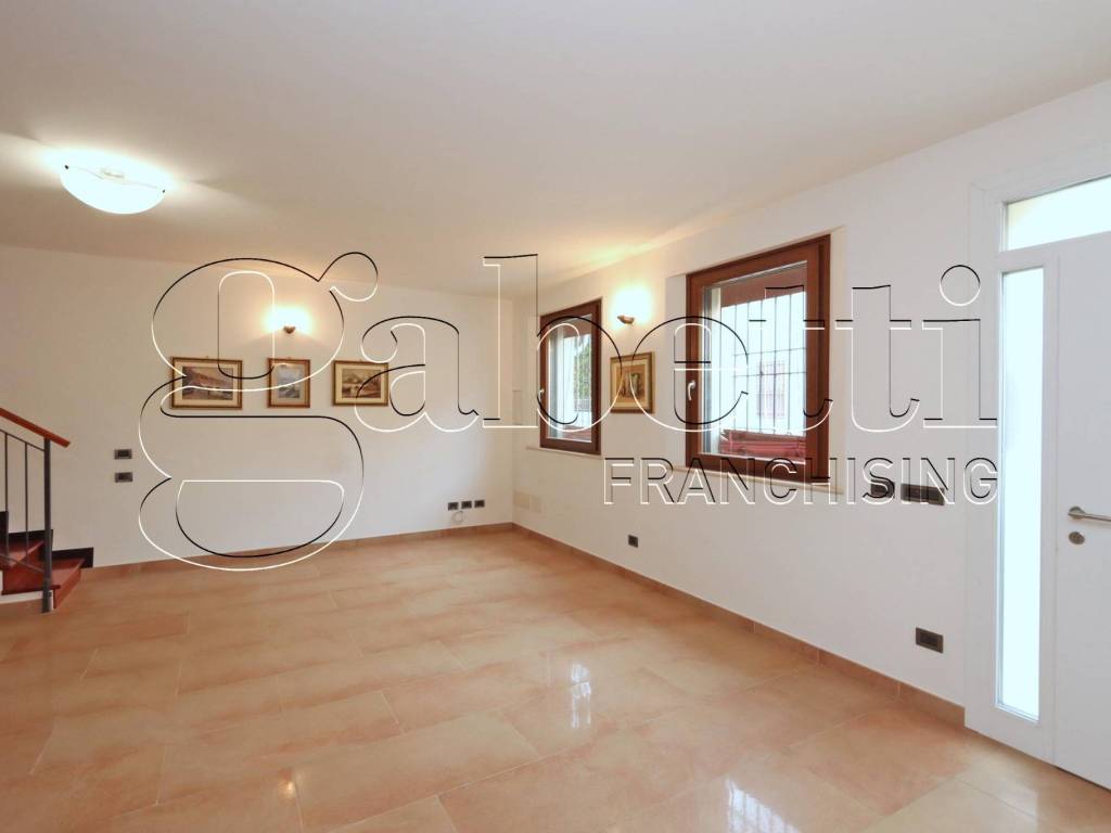 casa indipendente in vendita a Ferrara in zona Arianuova