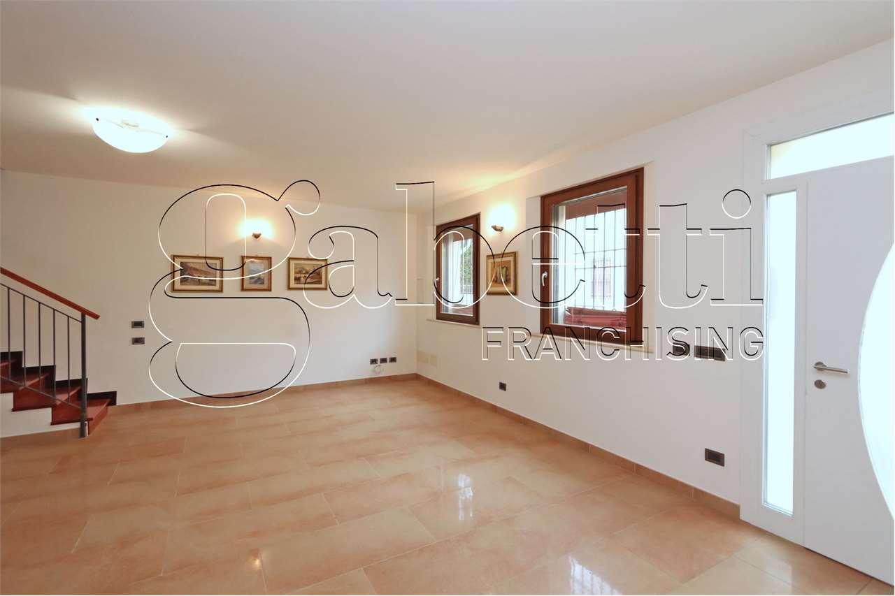 casa indipendente in vendita a Ferrara in zona Arianuova