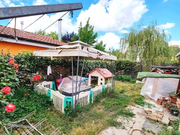 casa indipendente in vendita a Ferrara in zona San Martino