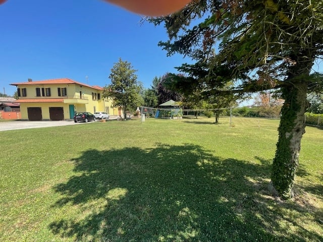 casa indipendente in vendita a Ferrara in zona Monestirolo