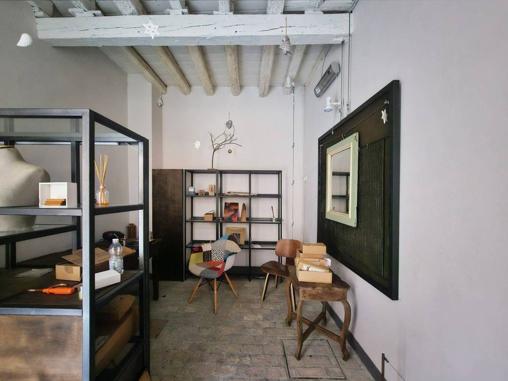 negozio in vendita a Ferrara in zona Centro Storico
