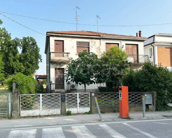 casa indipendente in vendita a Ferrara in zona San Bartolomeo in Bosco