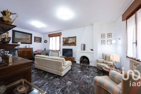 casa indipendente in vendita a Ferrara in zona Baura