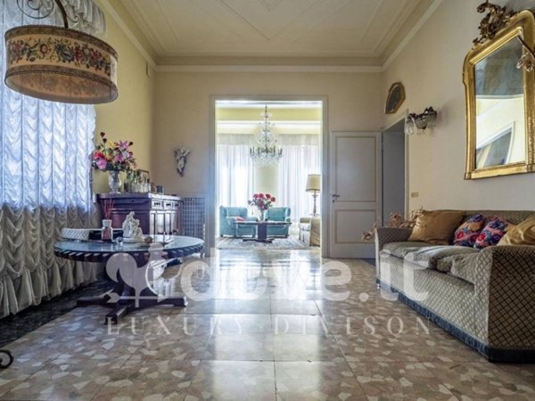 appartamento in vendita a Ferrara in zona Centro Storico