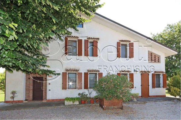 casa indipendente in vendita a Ferrara in zona San Bartolomeo in Bosco