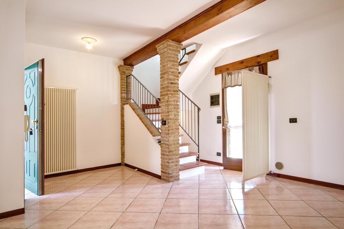 casa indipendente in vendita a Ferrara in zona Aguscello