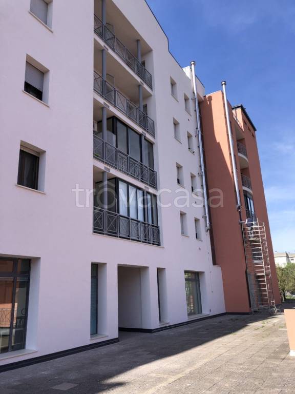 ufficio in vendita a Ferrara