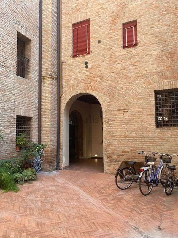 appartamento in vendita a Ferrara in zona Centro Storico