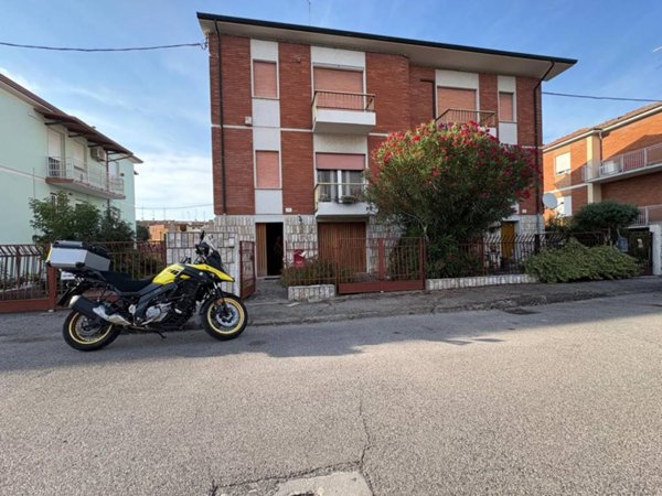 appartamento in vendita a Ferrara in zona Centro Storico