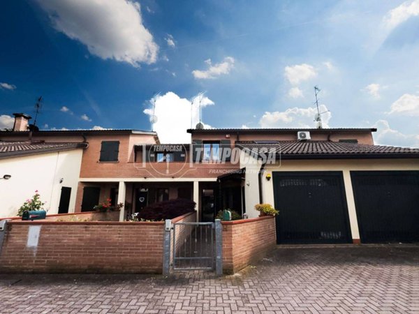 casa indipendente in vendita a Ferrara in zona Centro Storico