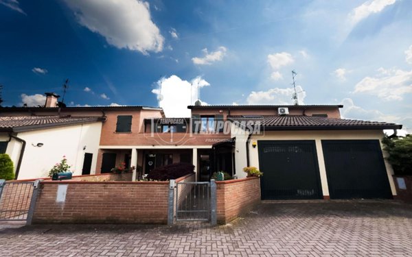 casa indipendente in vendita a Ferrara in zona Centro Storico