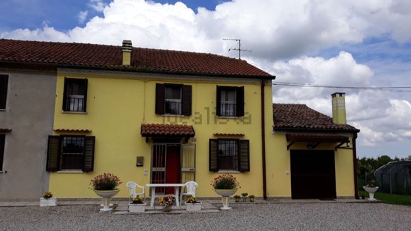 casa indipendente in vendita a Ferrara in zona Fossanova San Biagio