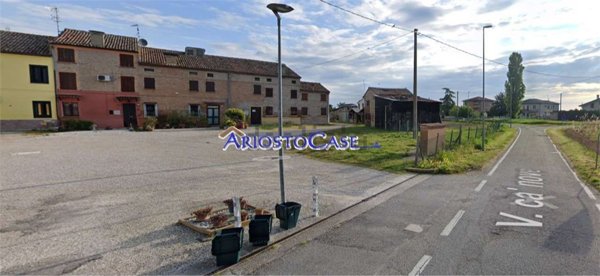 locale di sgombero in vendita a Ferrara