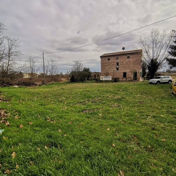 terreno agricolo in vendita a Ferrara in zona Cona