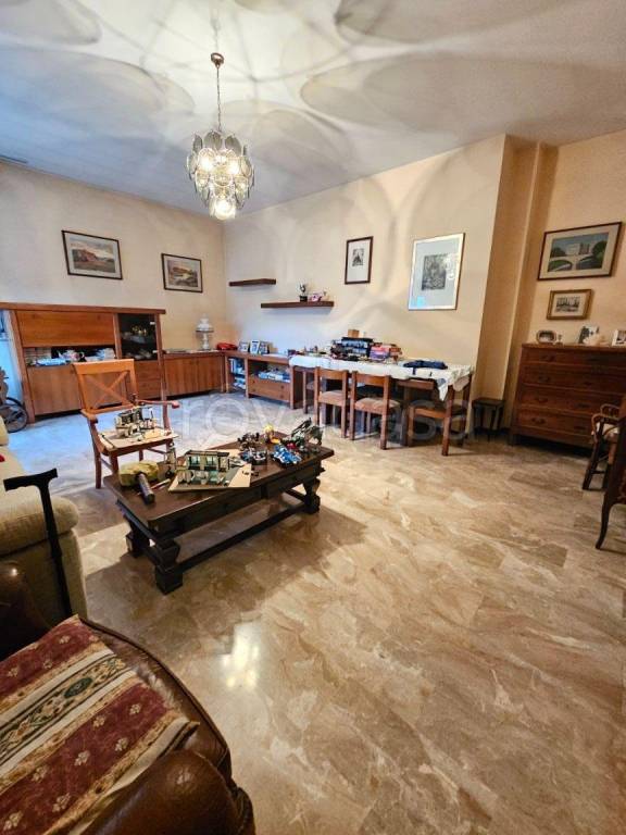 casa indipendente in vendita a Ferrara in zona Centro Storico