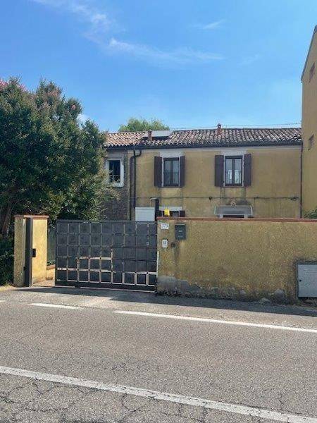 casa indipendente in vendita a Ferrara in zona Porotto / Cassana