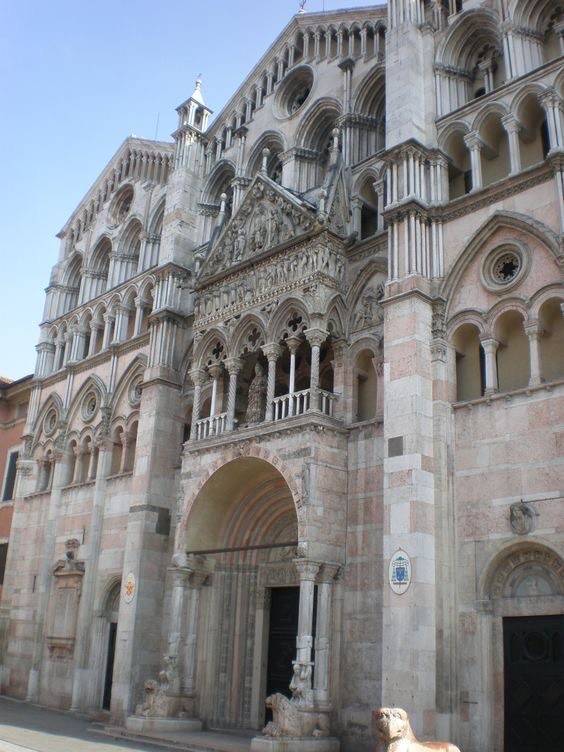 negozio in vendita a Ferrara in zona Centro Storico
