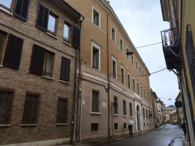negozio in vendita a Ferrara in zona Centro Storico