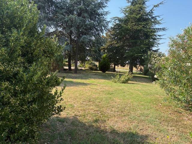 locale di sgombero in vendita a Ferrara in zona Francolino
