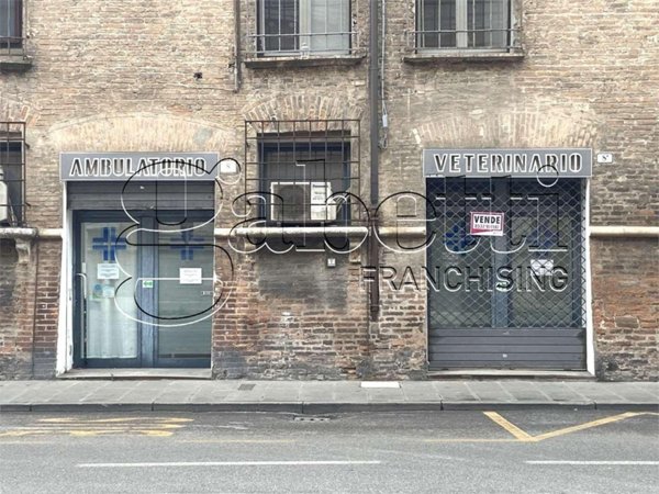 negozio in vendita a Ferrara in zona Centro Storico