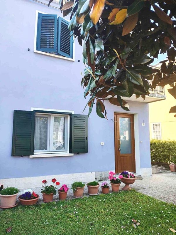 casa indipendente in vendita a Ferrara in zona San Martino