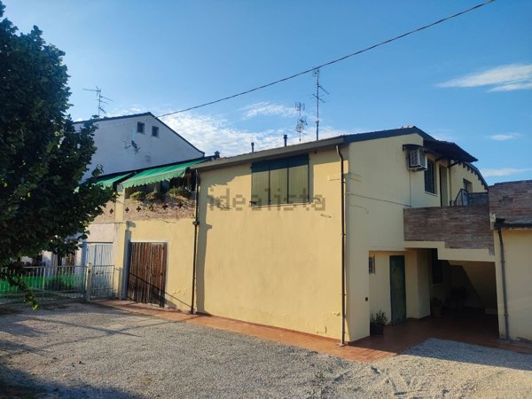 appartamento in vendita a Ferrara in zona Porotto / Cassana
