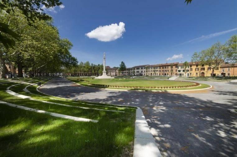 casa indipendente in vendita a Ferrara in zona Centro Storico