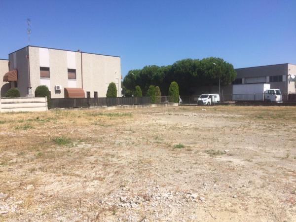 terreno edificabile in vendita a Ferrara