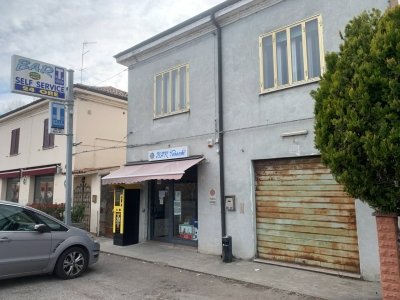 casa indipendente in vendita a Ferrara in zona Centro Storico
