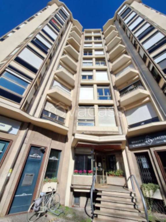 ufficio in vendita a Ferrara in zona Centro Storico