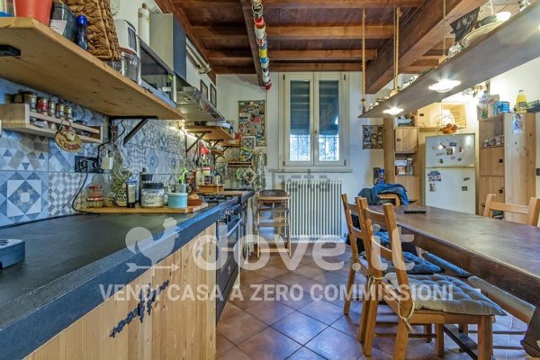 casa indipendente in vendita a Ferrara in zona Correggio