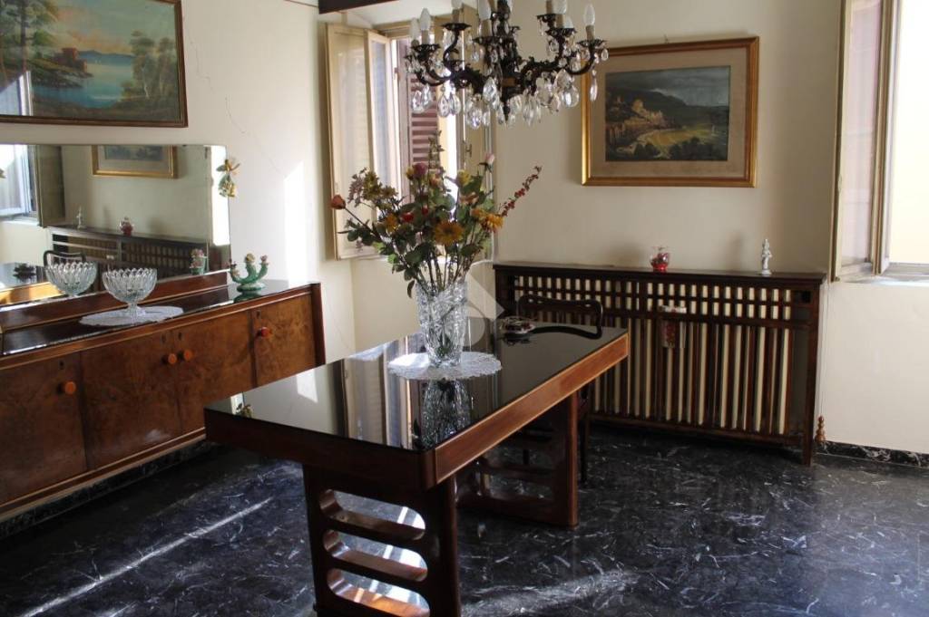 casa indipendente in vendita a Ferrara in zona Centro Storico