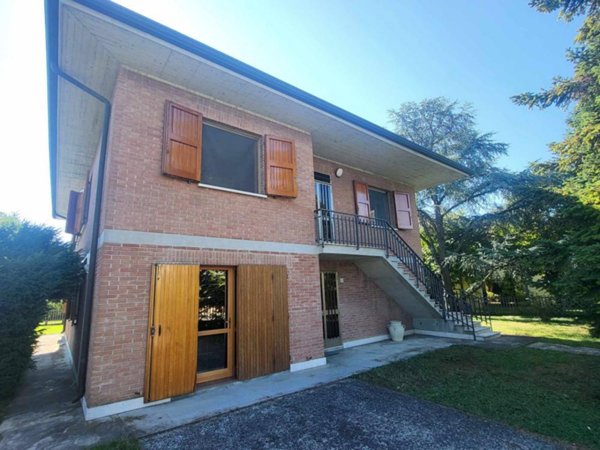 casa indipendente in vendita a Ferrara in zona San Martino
