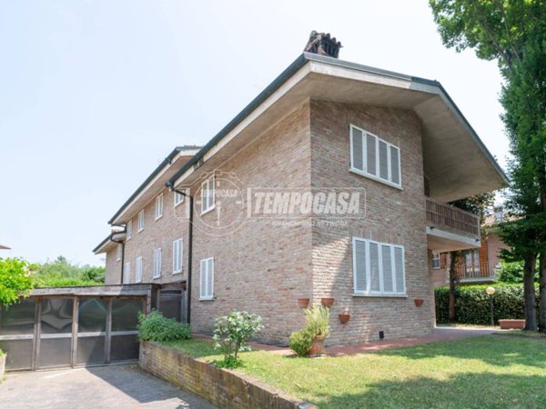 casa indipendente in vendita a Ferrara in zona Cona