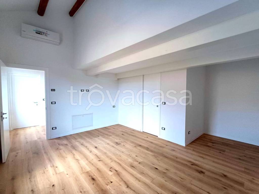 casa indipendente in vendita a Ferrara