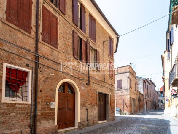 appartamento in vendita a Ferrara in zona Centro Storico