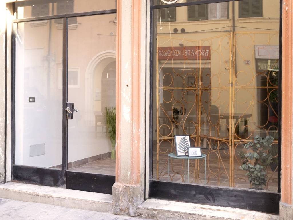 negozio in vendita a Ferrara in zona Centro Storico