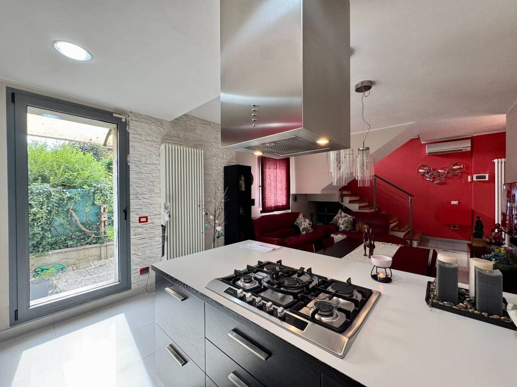 casa indipendente in vendita a Ferrara in zona San Martino