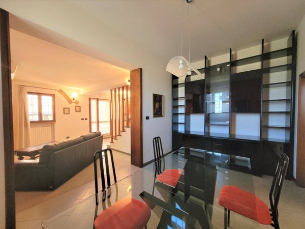 casa indipendente in vendita a Ferrara in zona Centro Storico