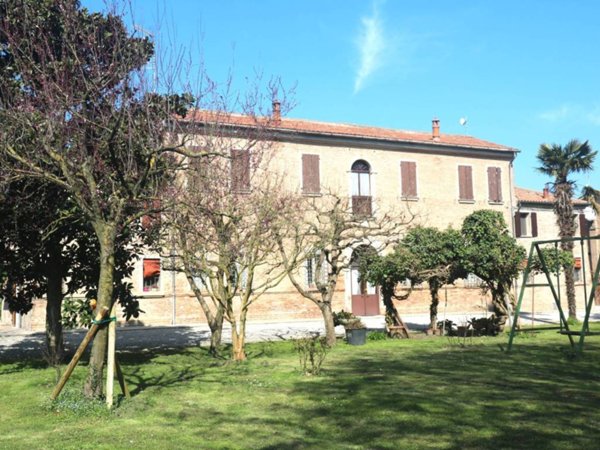 casa indipendente in vendita a Ferrara