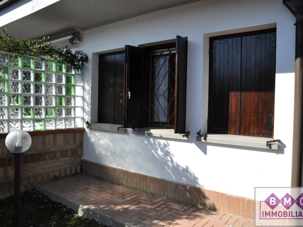 casa indipendente in vendita a Ferrara in zona Boara