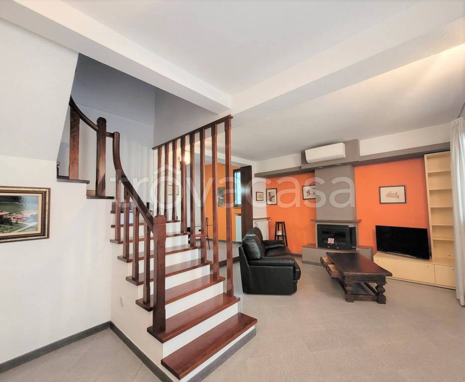 casa indipendente in vendita a Ferrara in zona Centro Storico