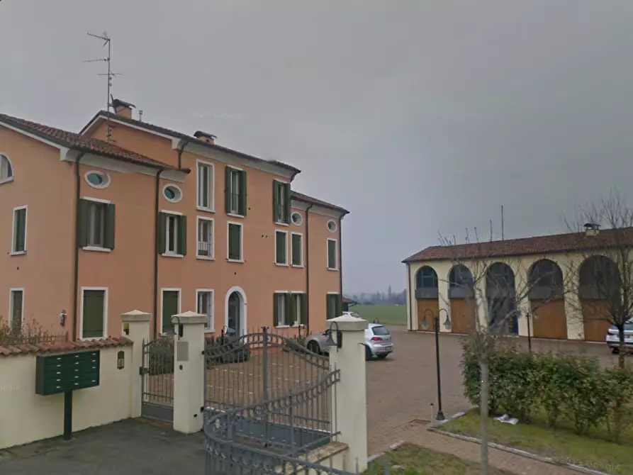 appartamento in vendita a Ferrara in zona Correggio