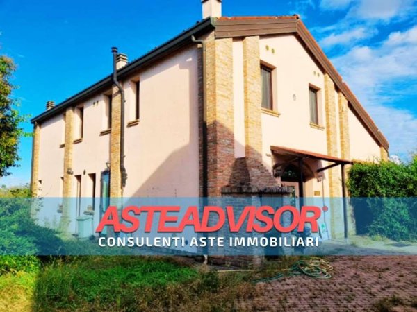 casa indipendente in vendita a Ferrara in zona Sant'Egidio / Gaibanella