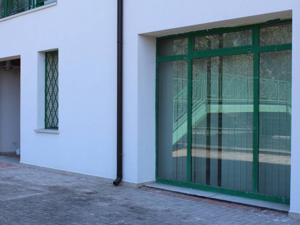 negozio in vendita a Ferrara
