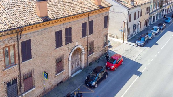 casa indipendente in vendita a Ferrara